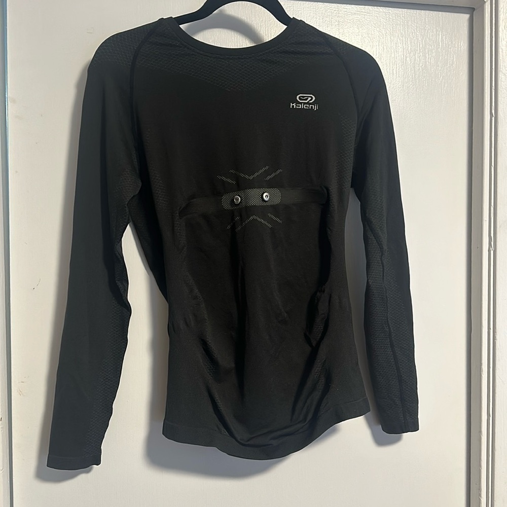 (J) GUC:  athletic base layer Kalenji Brand worn once men’s small